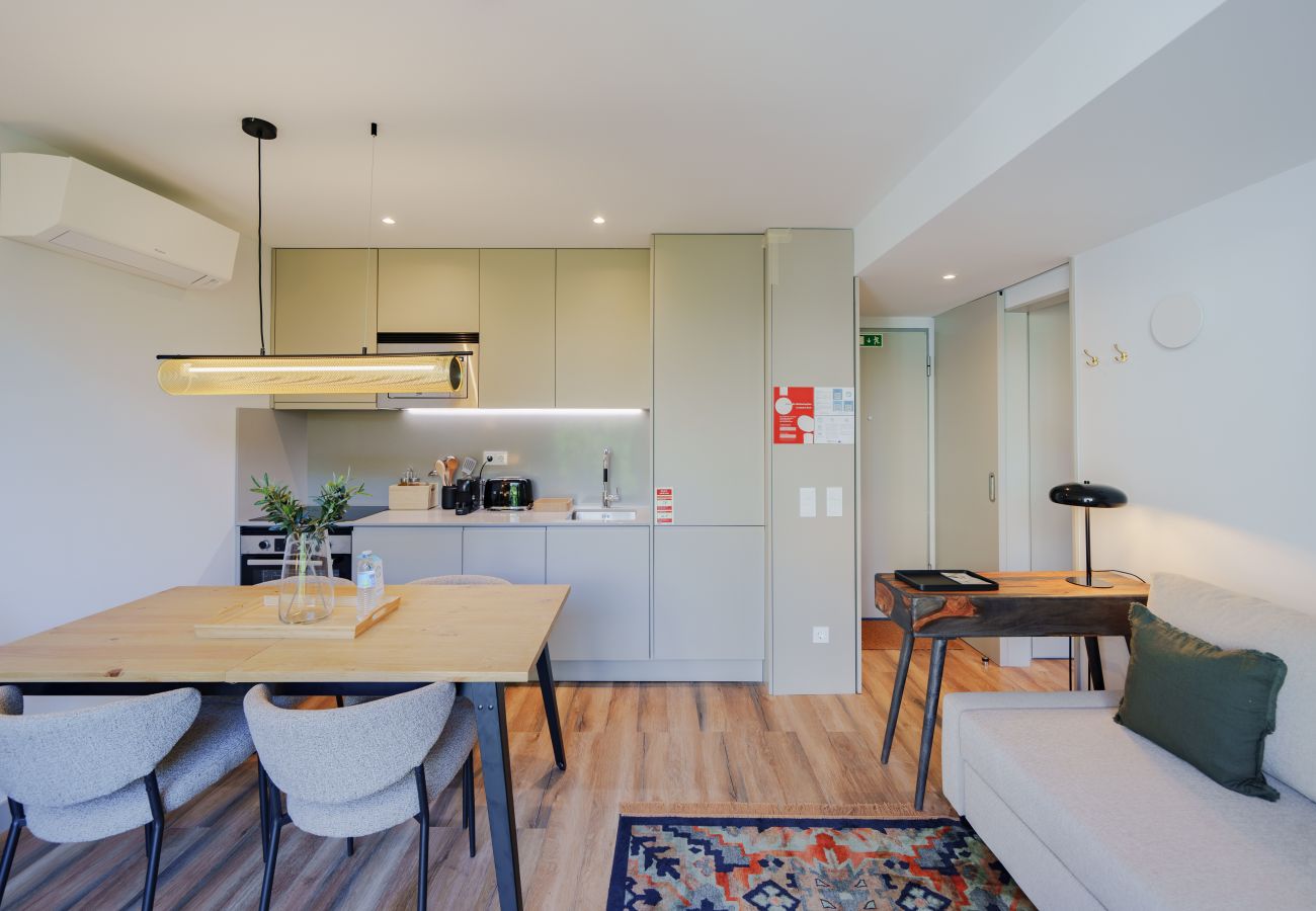 Apartamento em Porto - Feel Porto Firmeza Coworking & Flat 1.1