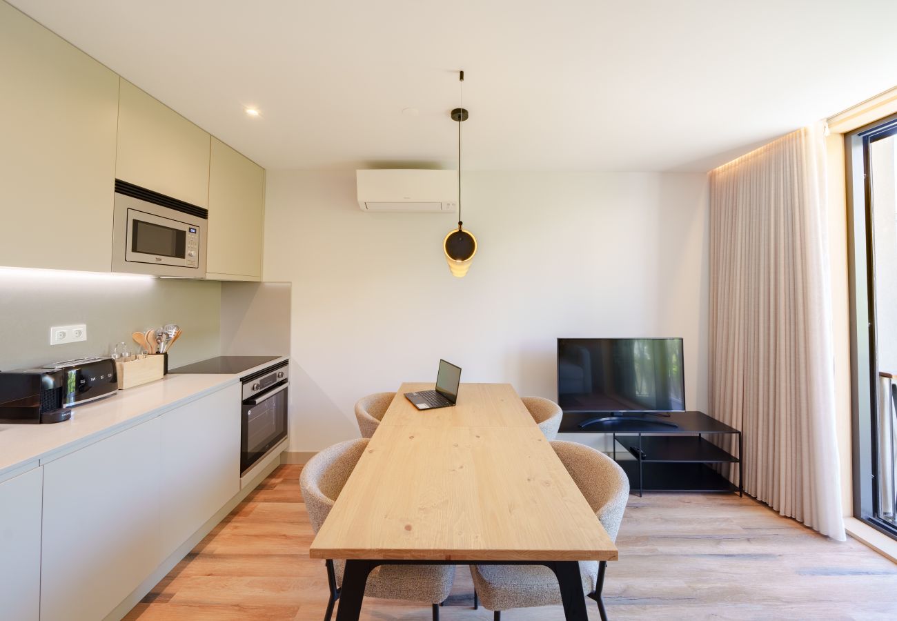 Apartamento em Porto - Feel Porto Firmeza Coworking & Flat 1.2